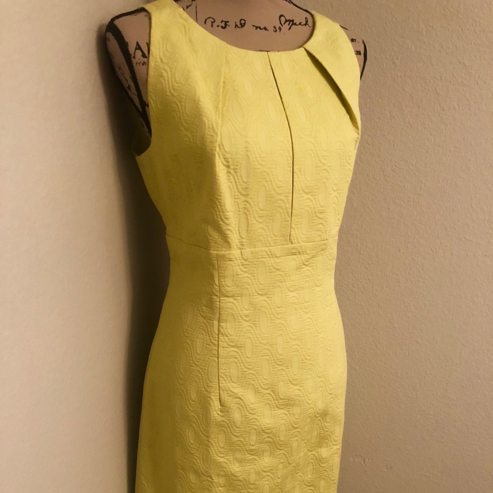 Madison leigh size M